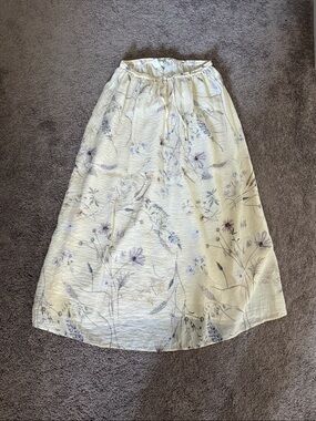 H&M Cream Maxi Skirt with Subtle Blue Floral Print